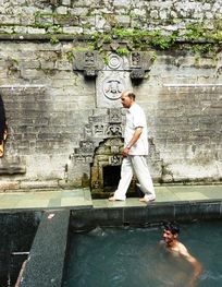 File:Hot Springs near Manali. 2020.jpg ...