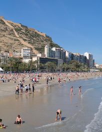 File:Playa del Postiguet 4.jpg ...