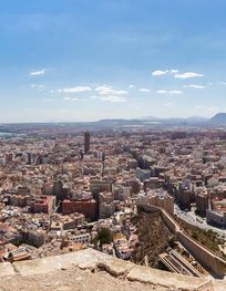 File:Vista de Alicante, España, 2014-07 ...