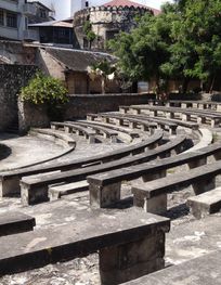 File:Amphitheatre of Old Fort - Stone ...