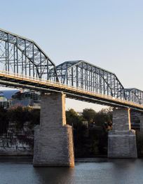 File:Walnut Street Bridge, Chattanooga ...
