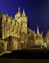 File:Erfurt Dom Domtreppe Severikirche ...