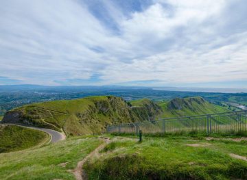 File:Te Mata Peak (204548379).jpeg - Wikimedia Commons