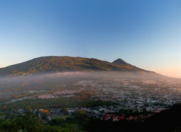 File:Santa Tecla y volcán de San Salvador (6803608805).jpg - Wikimedia  Commons