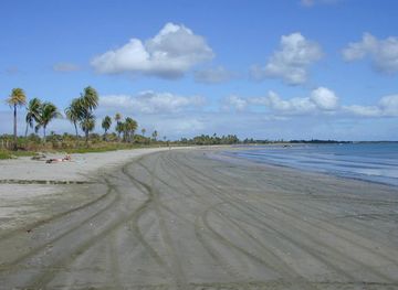 File:Nadi Newtown Beach.jpg - Wikimedia Commons
