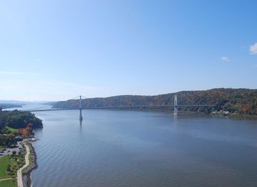 File:Bird's-eye view of Hudson River from walkway 2.JPG - Wikimedia Commons