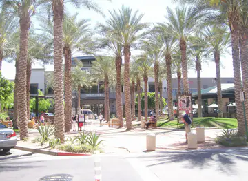 Kierland Commons