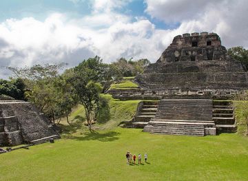 File:El Castillo, Xunantunich, Cayo, Belize.jpg - Wikimedia Commons