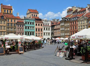 File:Warsaw Old Town Market Square 10.JPG - Wikipedia