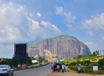 File:Zuma rock in abuja.jpg - Wikimedia Commons