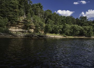 Wisconsin River Shoreline Landscape image - Free stock photo - Public  Domain photo - CC0 Images