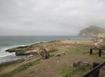 File:Al Mughsail Beach 2.jpg - Wikimedia Commons