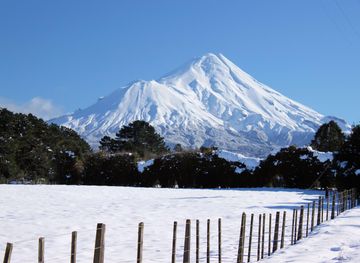 Free Images : landscape, winter, sky, mountain range, panorama, ice, scenic,  scenery, weather, snowy, season, snow mountain, new zealand, piste,  landform, north island, geographical feature, mountainous landforms, mount  taranaki 2986x1991 - -