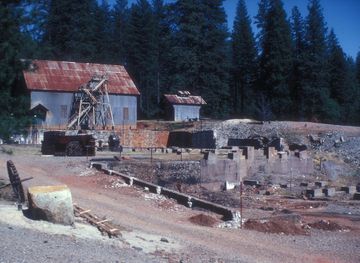 File:EMPIRE MINE STATE HISTORICAL PARK, CALIFORNIA.jpg - Wikimedia Commons