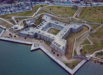 File:Aerial view over the Matanzas Bay of Castillo de San Marcos St.  Augustine, Florida.jpg - Wikimedia Commons