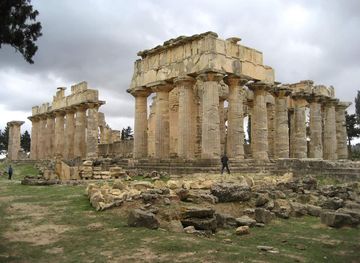 File:Temple of Zeus - Cyrene.jpg - Wikipedia