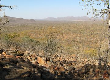 File:Overlooking Mokolodi Nature Reserve.jpg - Wikimedia Commons