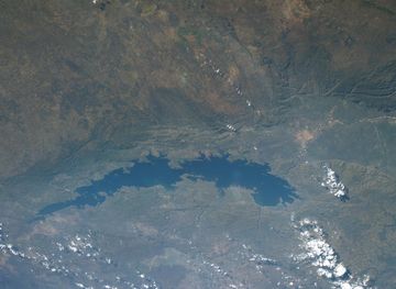 File:Lake Kariba.jpg - Wikipedia