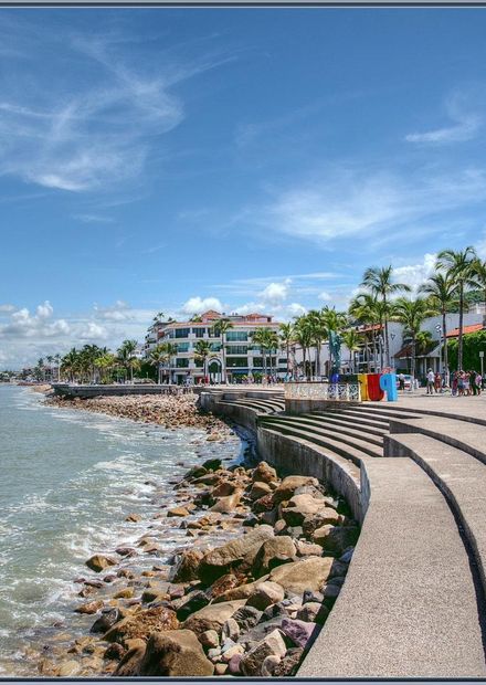 File:El Malecón Puerto Vallarta ...