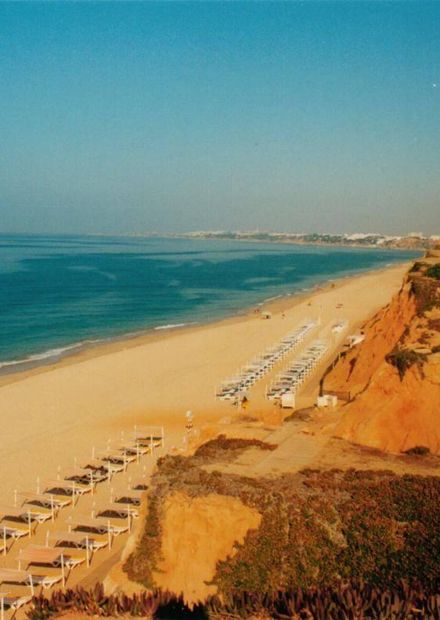 Praia da Falesia.jpg - Wikimedia Commons
