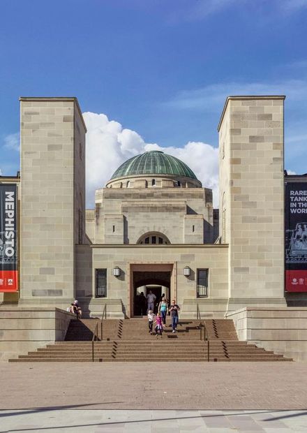 File:Australian War Memorial front view ...