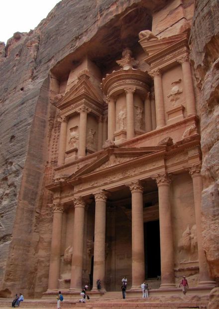 File:Al Khazneh (The Treasury) - Petra ...