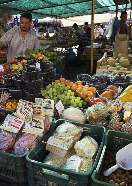 di Fiori Open Market, Rome - 1851.jpg ...