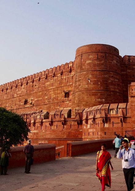 File:The Majestic Amar Singh Gate.jpg ...