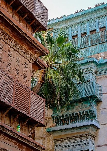 File:Old Jeddah (Al Balad) architecture ...