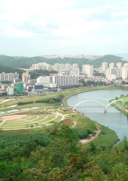 File:Taehwa River.jpg - Wikipedia