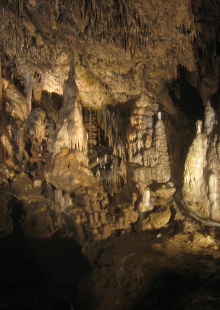 File:Grotten van Han - grot 1.jpg ...