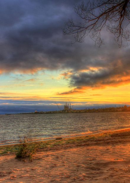 Scenic surise at Apostle Islands ...