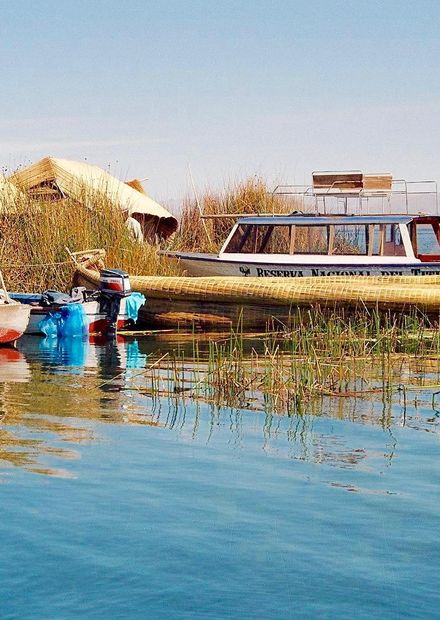 File:Uros Floating Islands, Lake ...