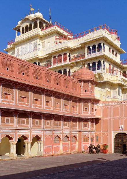 File:Chandra Mahal, City Palace, Jaipur ...
