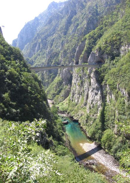 File:Piva.River-bridge.JPG - Wikipedia