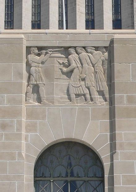 File:Nebraska State Capitol W entrance ...