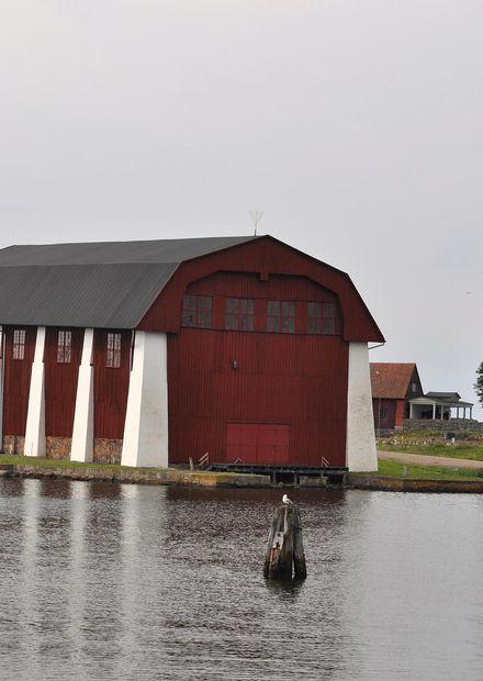 File:Karlskrona marinbas Wasaskjulet ...