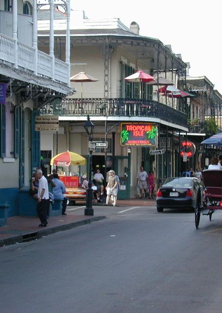 File:Bourbon Street French Quarter.jpg ...