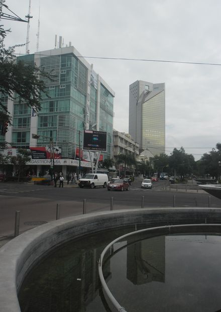 File:Av. Chapultepec, Guadalajara.jpg ...