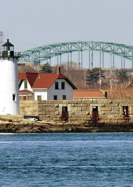 File:Portsmouth Harbor Light NH.jpg ...