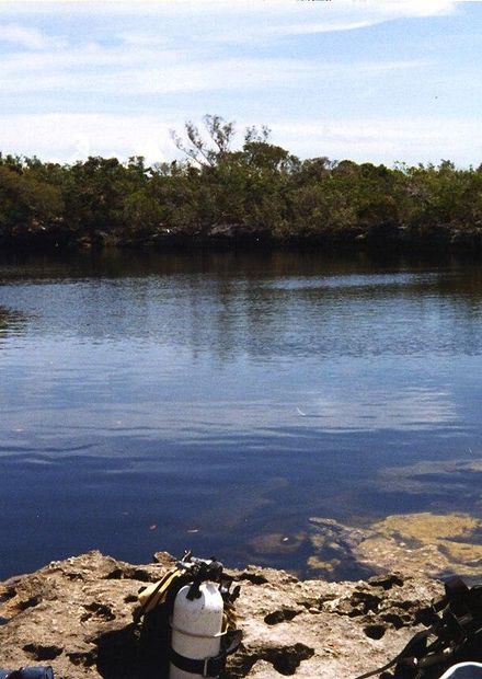 File:GuardianBlueHole.jpg - Wikimedia ...