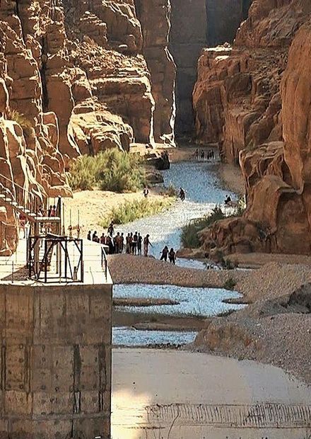 File:09 Wadi Mujib Siq Trail - Starting ...