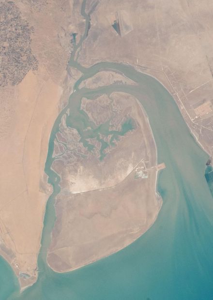 File:ISS067-E-1156 - View of Earth ...