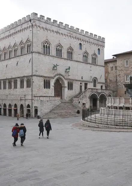 File:Perugia Piazza IV Novembre.JPG ...