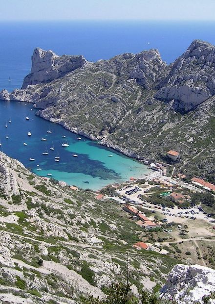 File:Calanque de Sormiou.jpg ...