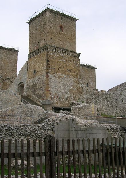 File:Diosgyor castle.jpg - Wikipedia
