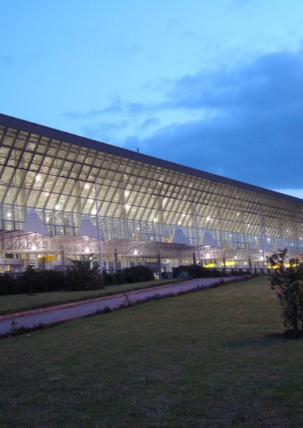 File:Bole international airport.jpg ...