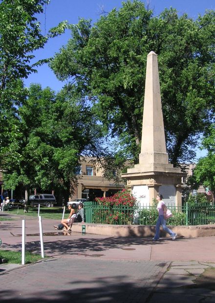 File:Santa Fe Plaza.jpg - Wikimedia Commons