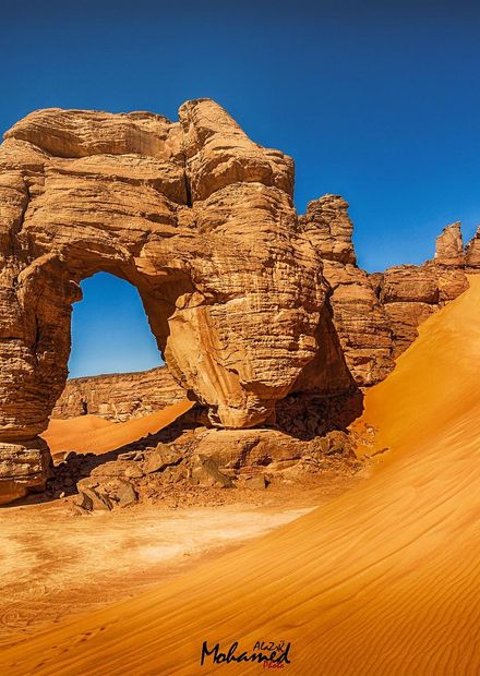 Rock arch in Tadrart Acacus,Libya.jpg ...