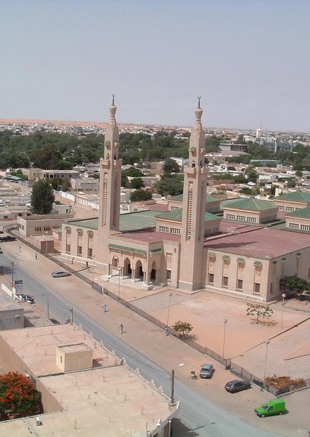 File:Saudi mosque in Nouakchott.jpg ...